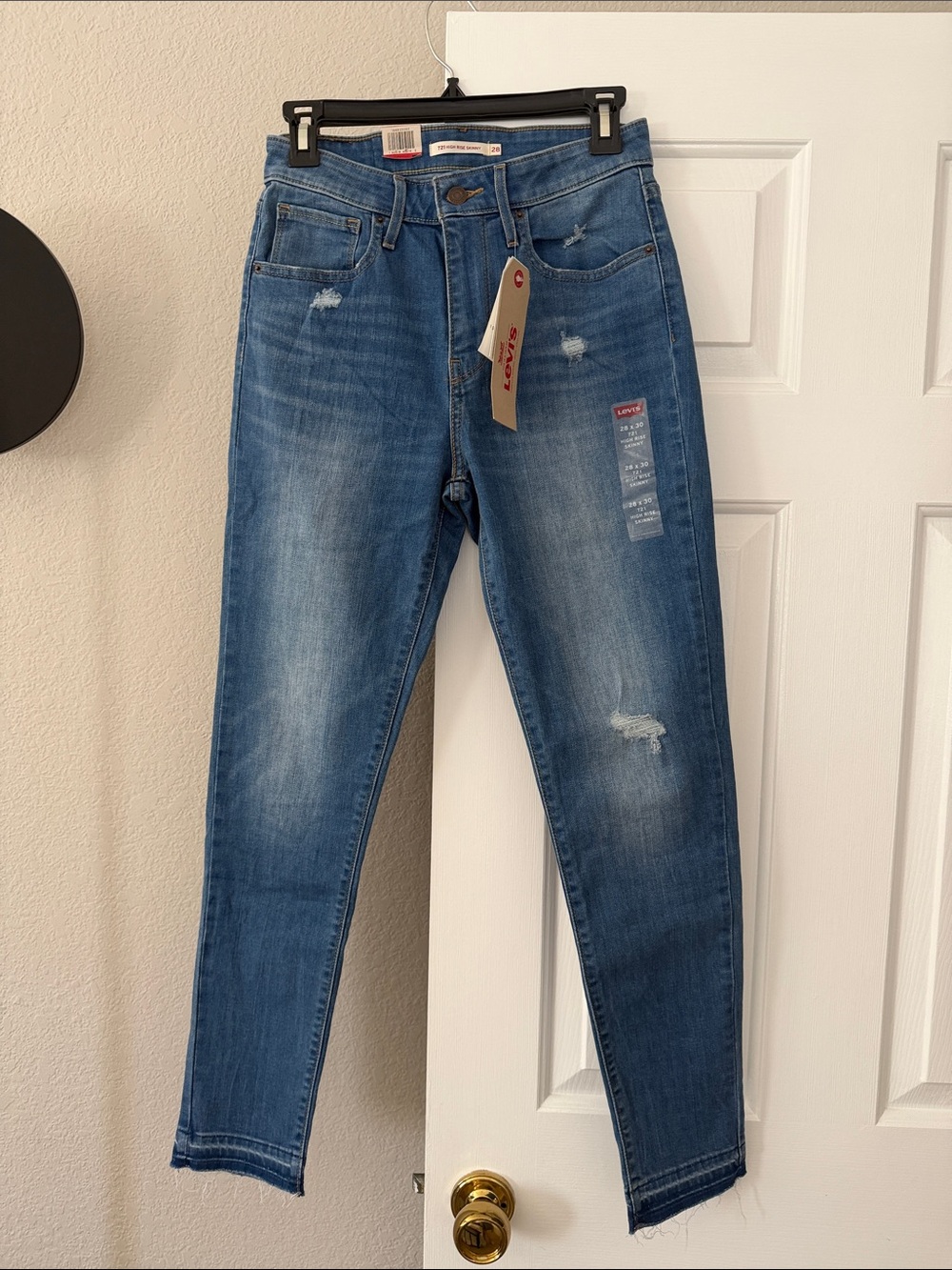 Levi's Women's Mid Blue Distressed High-Rise Skinny Jeans